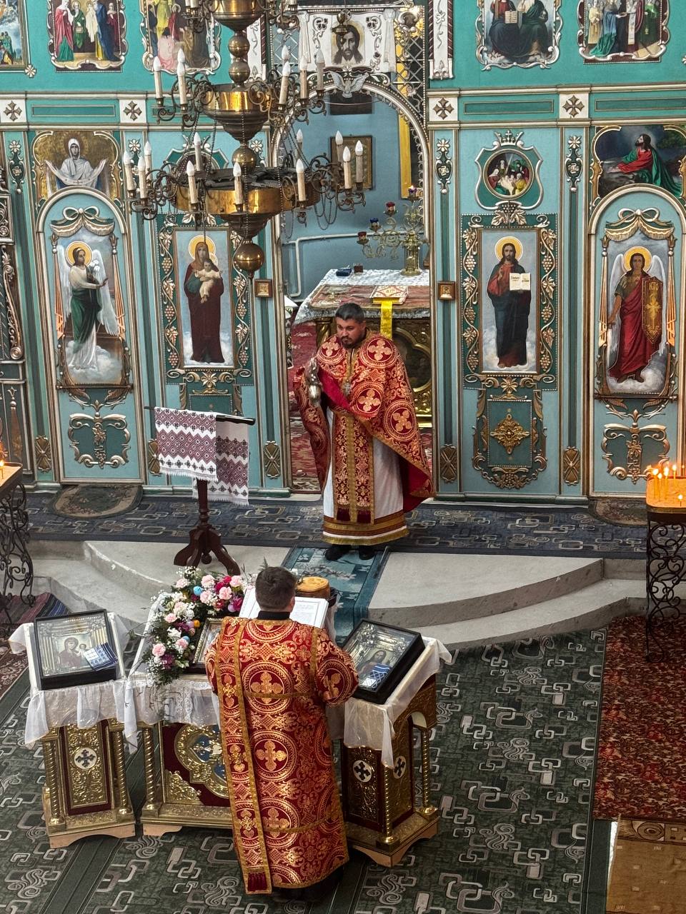 Літургія у неділю Антипасхи