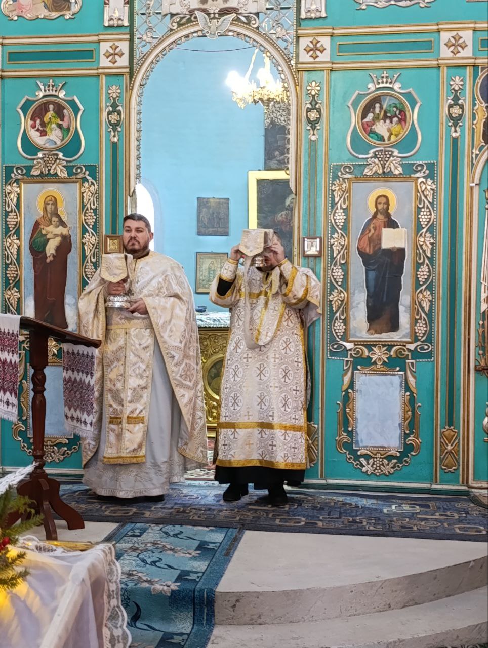 Великий вхід, перенесення Святих Дарів