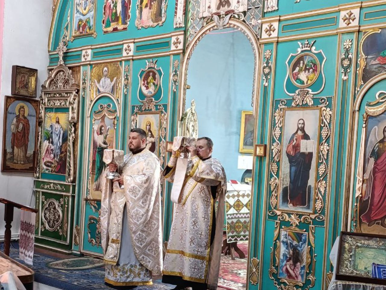 Божественна літургія в день пам'яті святих першоверховних апостолів Петра і Павла