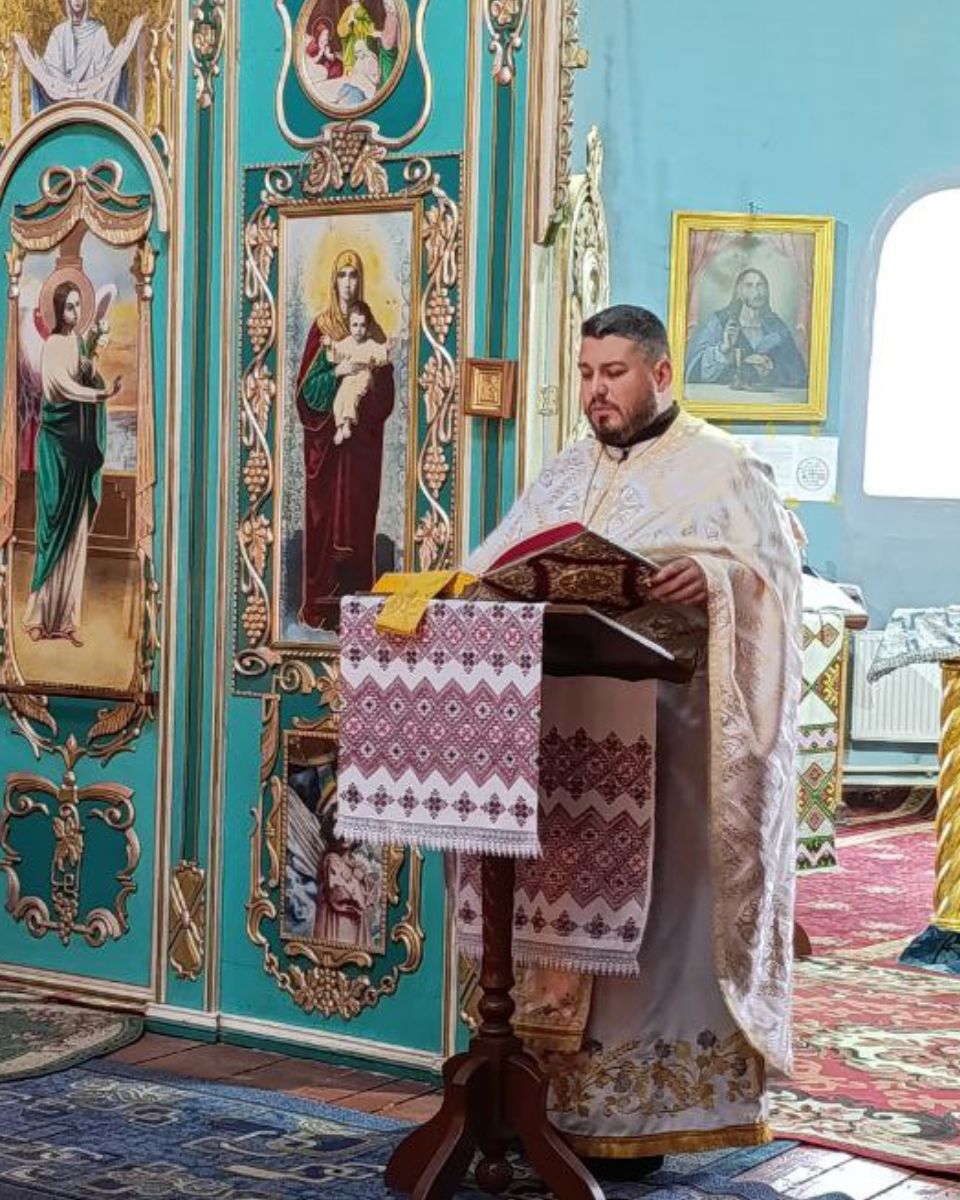 Божественна літургія у неділю 4-ту після П'ятдесятниці