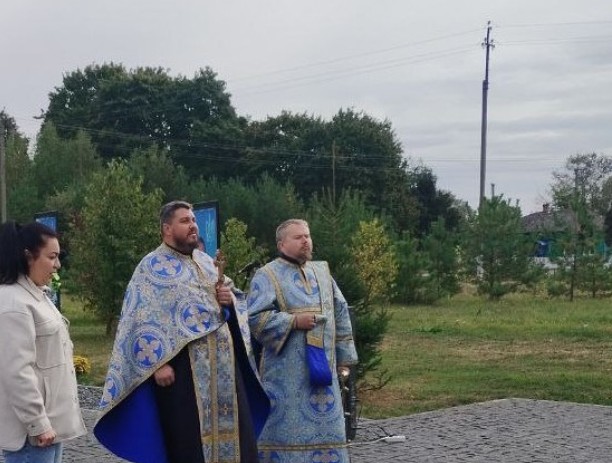 Акафіст на четь свята Покрова Пресвятої Владичиці нашої Богородиці і Приснодіви Марії