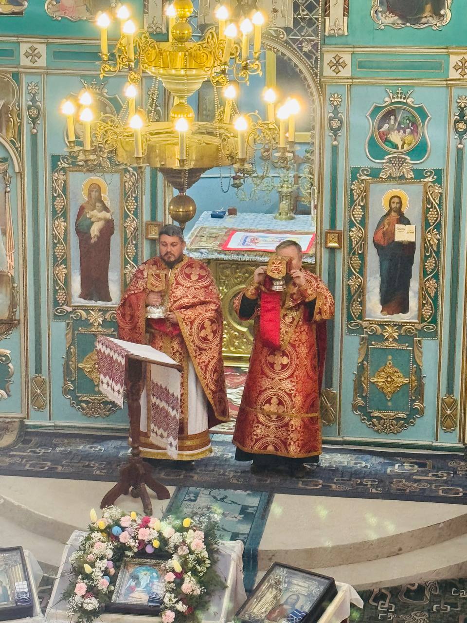 Літургія у неділю 3-тю після Пасхи, святих жінок-мироносиць